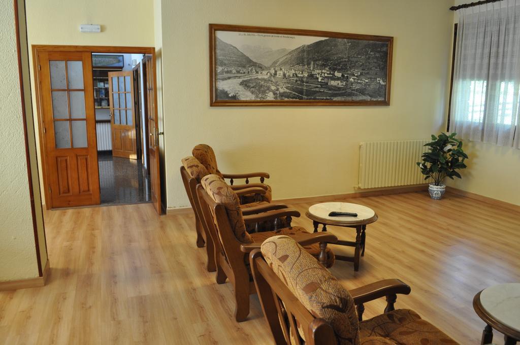 ברוטו Hotel Latre מראה חיצוני תמונה