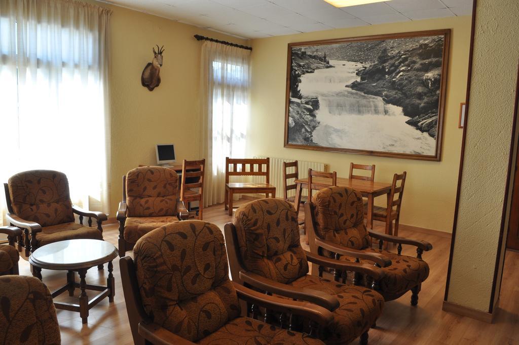 ברוטו Hotel Latre מראה חיצוני תמונה