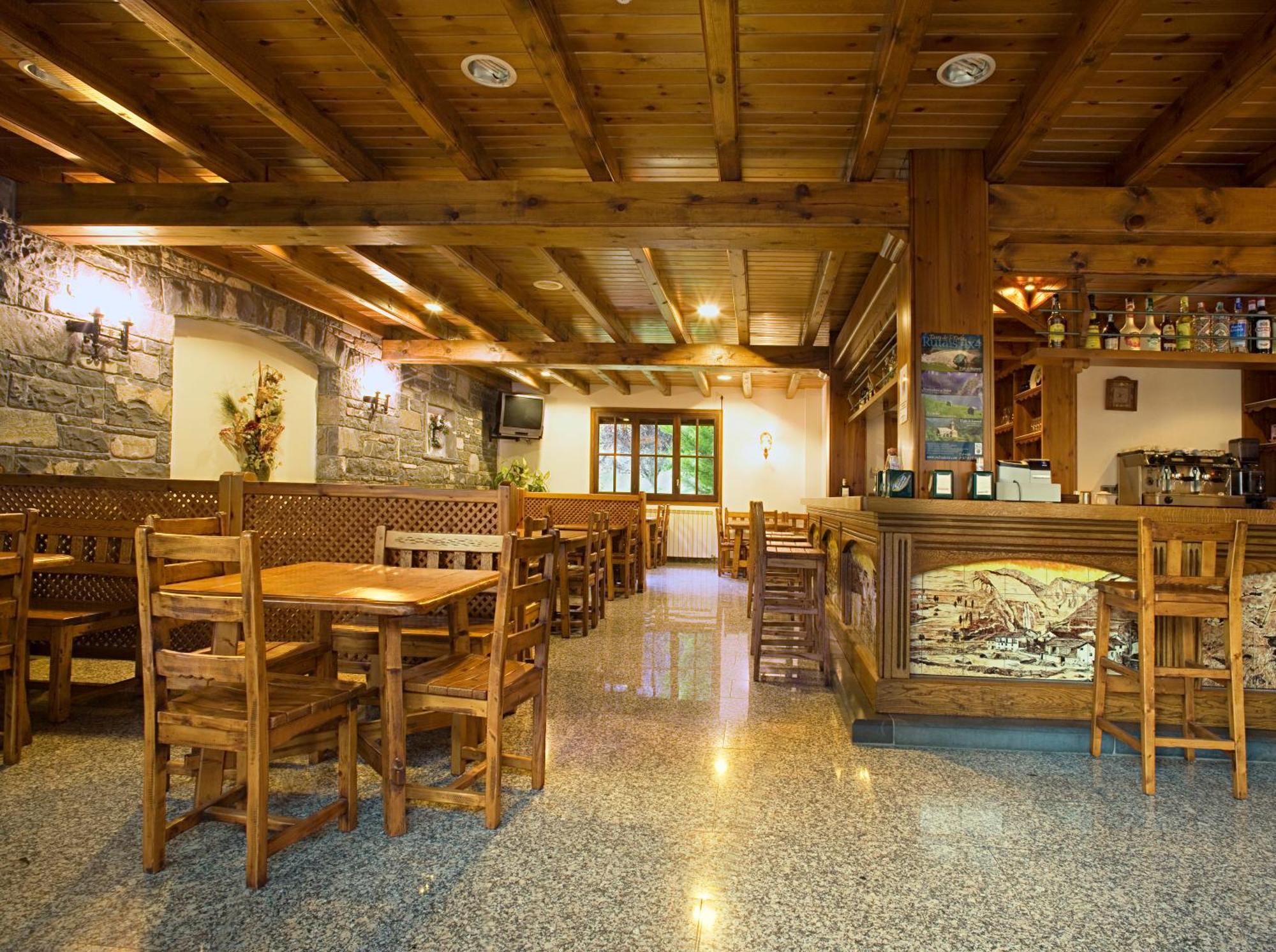 ברוטו Hotel Latre מראה חיצוני תמונה