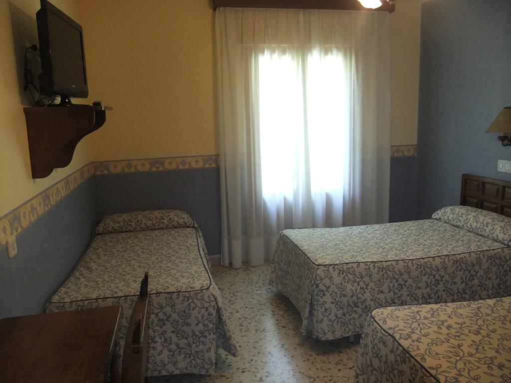 ברוטו Hotel Latre חדר תמונה